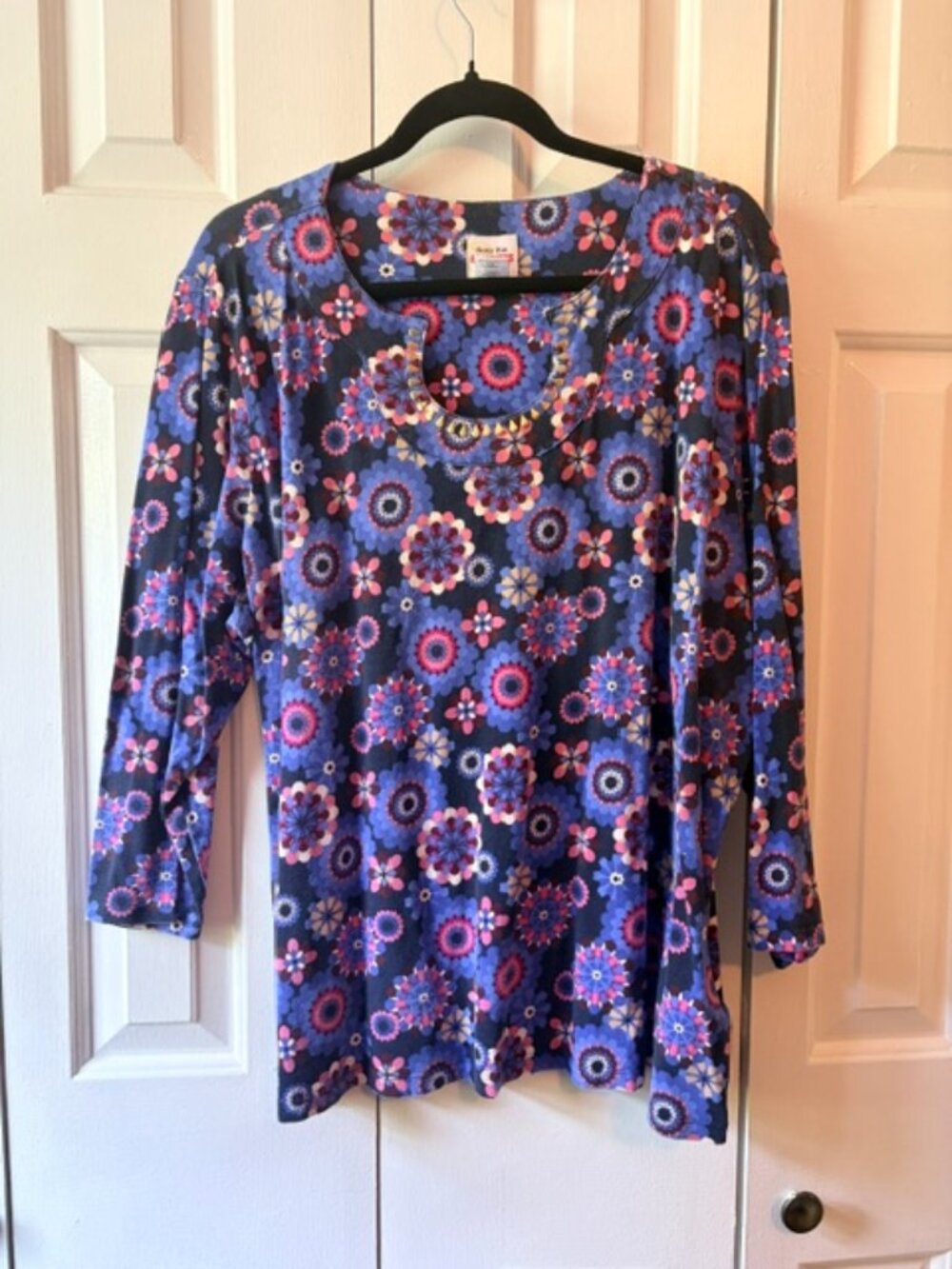 Ruby Rd Favorites 2X Blue Floral Studded Neckline Long Sleeve Top